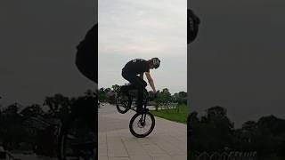 Triple footjam tailwhip