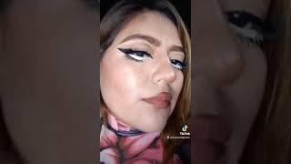 E-girl makeup - Maquillaje de e-girl