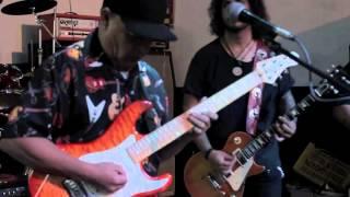 mario arellano y bulbo en 1er aniversario the music shop
