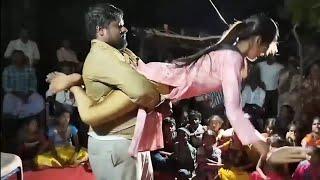 pakistani hot mujra /village hot girl dance /#mujra #dance