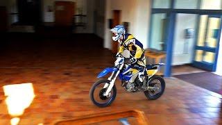 SCHOOL CAMPUS ENDURO FUN - in 4K