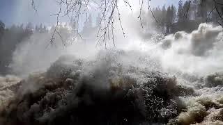 Гирвас. Спуск воды из водохранилища. Мегаводопад.