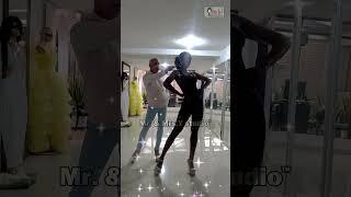 超模教父，指導黑美女走秀。 #dance #music