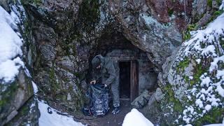 Trapped in a Blizzard, Mysterious Cave Shelter Saves My Life