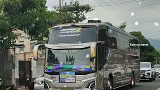 Bus agam tunggal jaya telolet membasuri jalanan