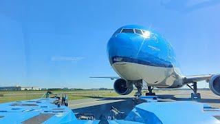 Pushback Cpt Boreas KL591 by Bokito & Harro