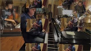 Sam Levine - Summertime [Official Studio Performance]