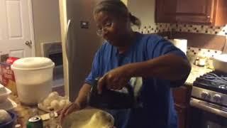 Joyce's Food for the Soul -7up pound cake
