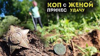 Удачный поиск на шурфе Коп с женой в лесу