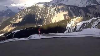 un jet decole de l altiport de courchevel