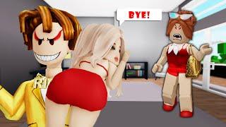 ROBLOX Brookhaven RP: Mean STEPMOM Kicked Me Out | Gwen Gaming Roblox