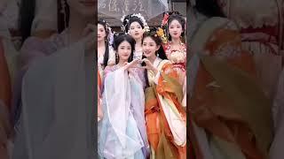 China Evergrande Song and Dance Troupe。 中国恒大歌舞团