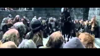 The Lord of the Rings: The Two Towers-Aragorn arrives at Helm's Deep