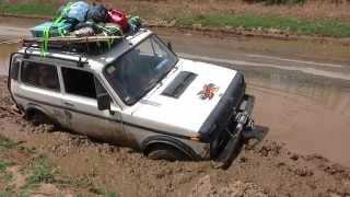 Lada Niva 4x4 Marokko and Western Sahara SY SKYE Crew