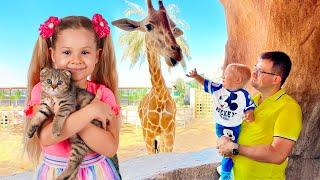 Diana and Roma in the Animal World / Video compilation