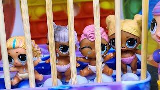 A PRISON OF POP IT FOR KIDS! Krulola vs Super Bibi. Cartoons with dolls Darinelka TV