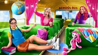 Construímos uma Sala Secreta no Ônibus Escolar! / Transformação do Ônibus Escolar!