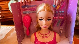 Майя распаковывает куклу Barbie. Кукла Барби. Прическа для Барби. Макияж для Барби. Barbie. Барби