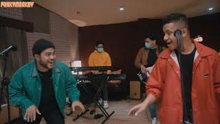 Hebat , Khayalan , Tanda - Tanda ( Medley ) - Cover By Funky Monkey