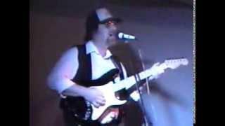 "Johnny B Goode" (Chuck Berry) covered by Back Street.
