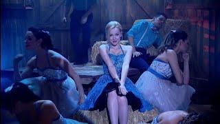 Liv and Maddie - You, Me and the Beat (Brazilian Portuguese Version)