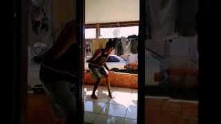 Escorregando na Área