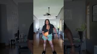Storytime with Mama Leslie! #jaimebien #dancelife #growingupcongolese #growingupafrican