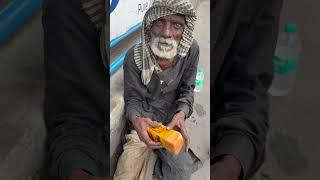 Lachar baba hai itihas ka taj #humanity #life #food #help #sad #support #shorts #father #howrah