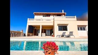MALLORCA: PRIME LOCATION INVEST: Villa Cabrera with stunning sea views in Ses Salines - 3,29 mio