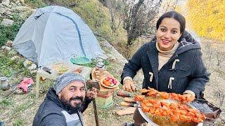 Pahadon ki thandi me garam Pahadi tawa chicken | PUNJABI TREKKER