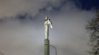 Moscow. Gagarin Square. Leninsky Prospekt metro station