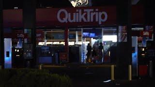 Looters at a Wichita QuikTrip