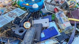 WOw..Junkyard landfill, I found many broken phones in this landfill || Restoration phone