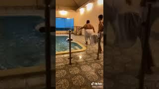 Big mama dance wiggle