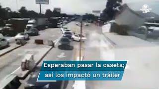 Así fue el momento en que tráiler se impacta en caseta de la autopista México-Puebla