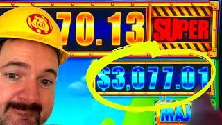 Tony Joins Me To Chase A HUGE MAJOR JACKPOT On Huff N Even More Puff Slot Machine!