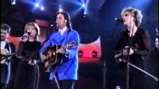 Patty Loveless, Vince Gill, Alison Krauss — "Workin' On A Building" — Live