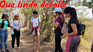 Lindo Detalle Que Tendrán Las Chicas Con Una Niña Con Síndrome de Down.Caminata.P3