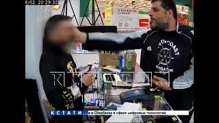 Неадекватный покупатель надавал пощечин продавцу, пытаясь вернуть купленный чехол для телефона