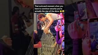 when bodyguard stopped hanbin thinking he'sfan#hanbin #bi #id #kimhanbin #kpop #shortvideo #shorts