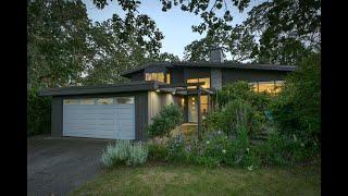 Stunning Oak Bay Home