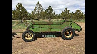 JOHN DEERE K SPREADER 10X AUCTION  (AuctionTime/TractorHouse)