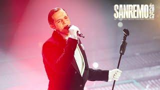 Sanremo 2025 - Achille Lauro canta "Incoscienti giovani"