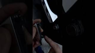 Снять замок Нонда Аккорд.      Remooving door lock Honda Accord