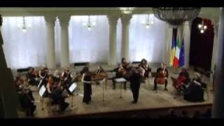 Vivaldi - violin concerto a moll (Kseniya Moroz, Roman Kofman and Kiev Chamber Orchestra))