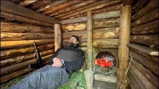 24 Hours in the Wild Forest Among Bears. Surviving Alone in My Den