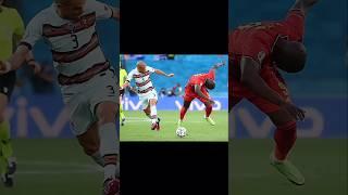 Pepe Stopped Lukaku with a Strong Challenge