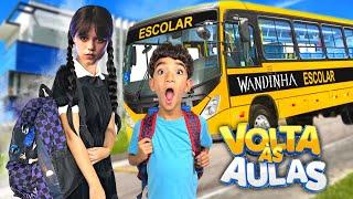 PRIMEIRO DIA DE AULA DA WANDINHA ADDAMS NA ESCOLA NOVA E ISSO ACONTECEU - FAMÍLIA ROCHA