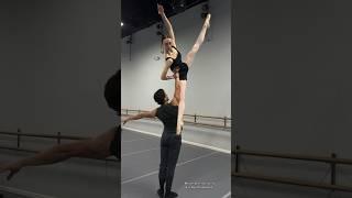 Oh what is happening here ? #ballet #shorts #ytshorts