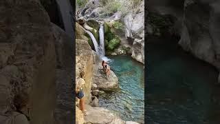 Фотосессия у водопада за кадром. Backstage of photo shoot at the waterfall .Alsu Develi